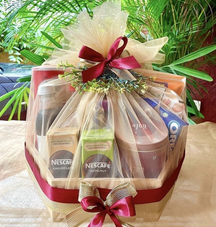 RSVP, Invitations & Gifting